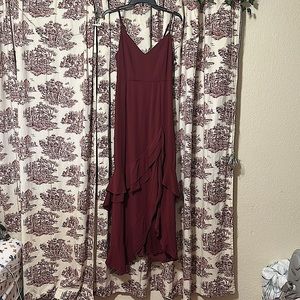 Wore this once when I was in a wedding. Perfect condition ! Only worn once!